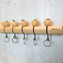 fünwood│木製のアップルキーホルダー