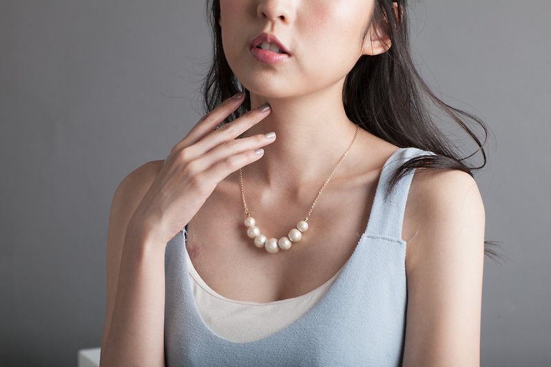 Cotton Pearl Necklace 【Happiness Cotton Pearl Design Necklace】 - สร้อยคอ - โลหะ สีทอง