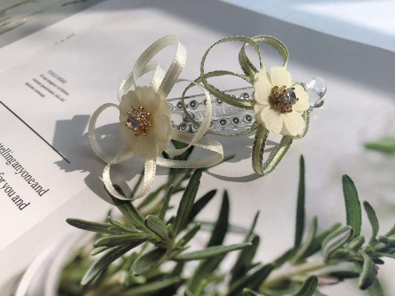 原創雙花朵橫抓夾 - 髮夾/髮圈 - 其他材質 白色