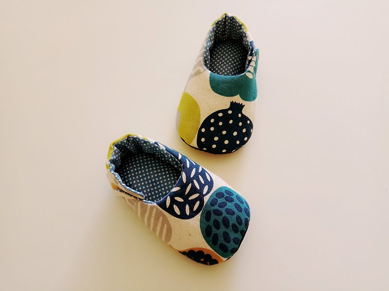 Beauty gift birthday gift baby shoes 13/14 - รองเท้าเด็ก - ผ้าฝ้าย/ผ้าลินิน หลากหลายสี