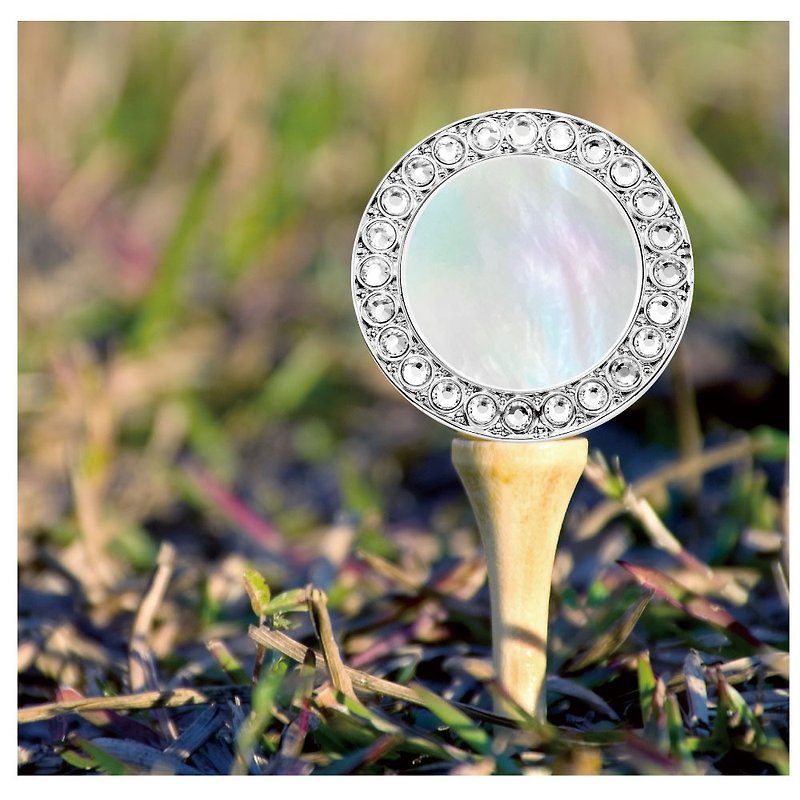 Golf ball marker hat clip with natural mother of pearl and crystal marker - อุปกรณ์เสริมกีฬา - โลหะ สีเงิน