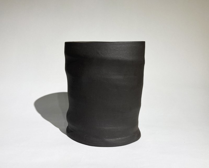 American black soil vase - Pottery & Ceramics - Pottery Black