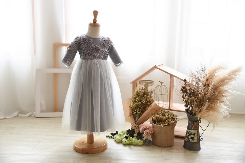 Lace hand-made flower girl dress ash - Other - Cotton & Hemp Silver