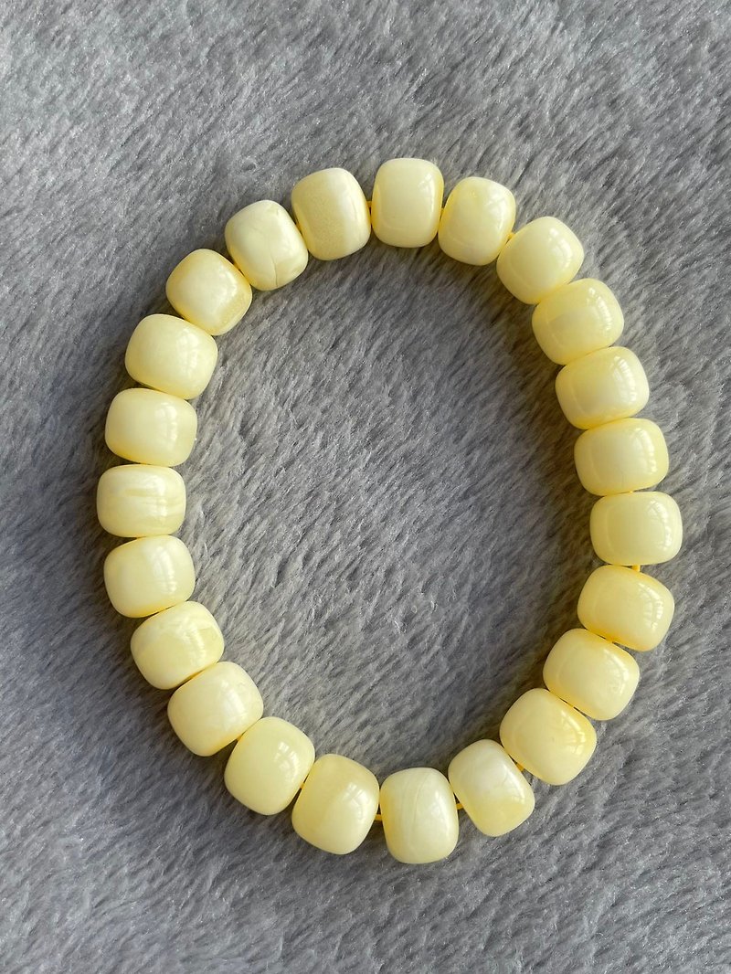 Pure natural white honey old bead single ring bracelet is beautiful in color, do not drop, weigh 11.6 grams - สร้อยคอ - คริสตัล 