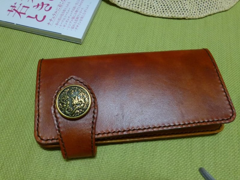 Gu Yuexiang Studio's customized handmade genuine leather wallet with long clip and back button - Wallets - Genuine Leather 