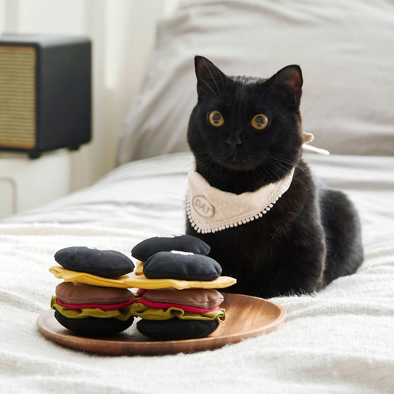 Black leather hamburger cat grass toy - ของเล่นสัตว์ - ผ้าฝ้าย/ผ้าลินิน สีดำ