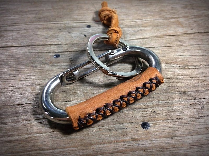 Carabiner leather wrapped keychain, Key ring, Key fob, Tan oil leather - Keychains - Genuine Leather 