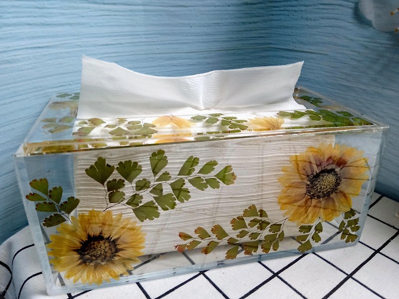 Plastic Acrylic tissue box cover, tissue box  with pressed flowers - Tissue Boxes - Acrylic Yellow