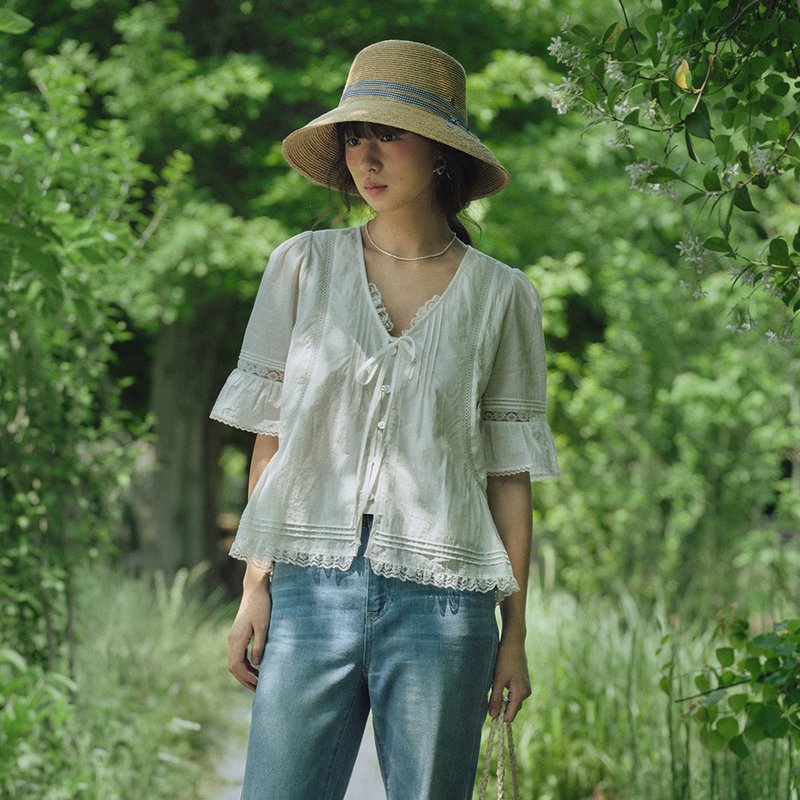 V領系帶蕾絲小衫|襯衫|夏款|Sora-1837 - 女襯衫 - 棉．麻 白色