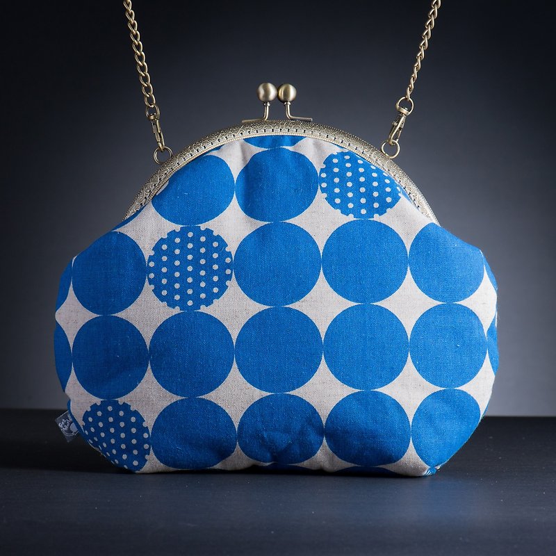 Blue Big Dot-Metal Gold Bag-Retro Crossbody Bag-Carrying Bag-Women's Bag - กระเป๋าแมสเซนเจอร์ - ผ้าฝ้าย/ผ้าลินิน สีน้ำเงิน