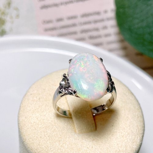 西洋アンティークジュエリー】天然オパール オーストラリアンオパール