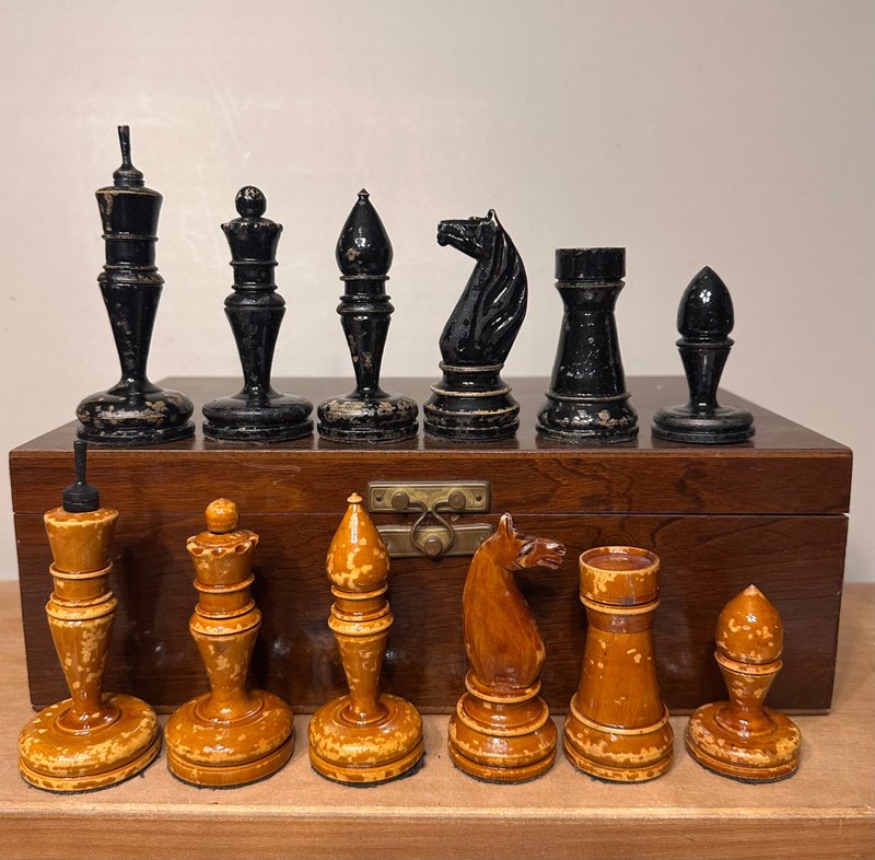 Rare Russian Soviet chess set, Smyov, 1920s or 1930s - บอร์ดเกม - ไม้ สีดำ