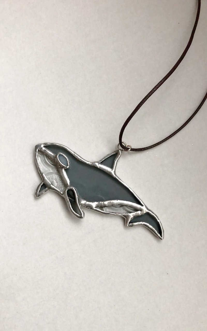 Killer Whale. Inlaid glass long chain - สร้อยคอ - แก้ว สีดำ