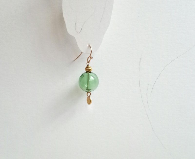 Grass green glass lantern essential oil earrings - Earrings & Clip-ons - Colored Glass Green
