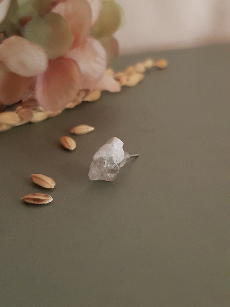 Ishiho-Equinox White Marble片耳イヤスタッドイヤリングイヤリング独占デザイン手作りイヤリング