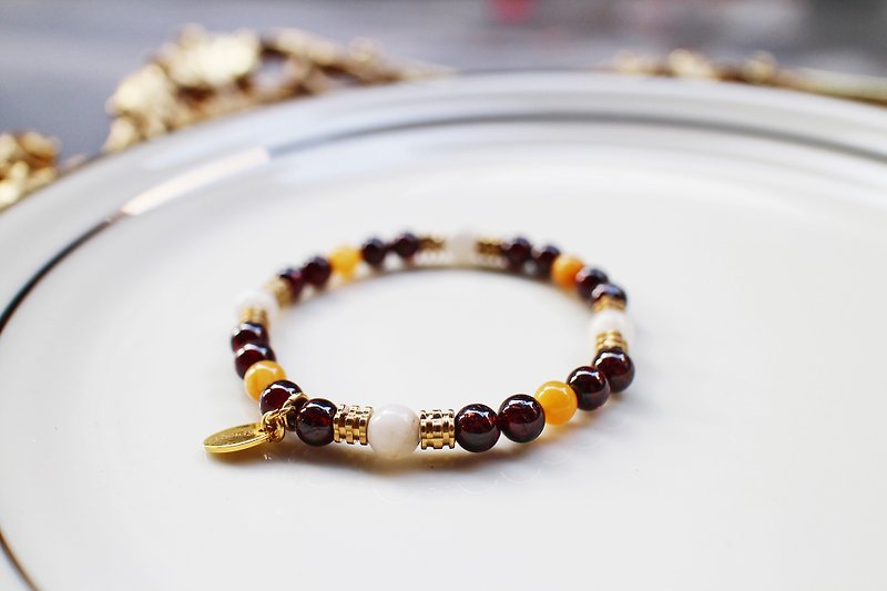 <Slowly warm natural stone series> C1055 red garnet bracelet - Bracelets - Gemstone 