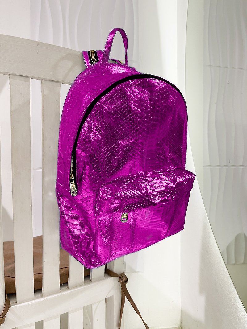 Pink Metallic Python Leather Backpack Snakeskin Rucksack Laptop Bag Hand Luggage - 背囊/背包 - 真皮 粉紅色