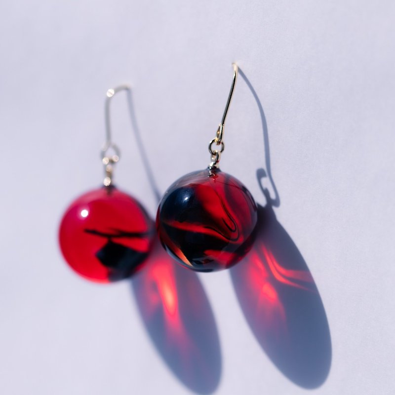 ORB Earrings/Clip-on earrings -Red Amber- - ต่างหู - อะคริลิค สีแดง