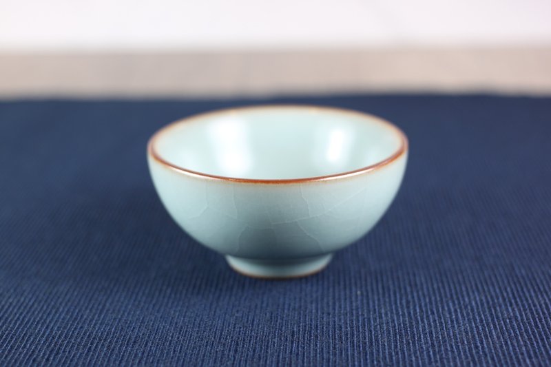 【送禮自用】70ml 天青汝窯 圓滿茶杯 鶯歌陶藝名家葉敏祥作 - 茶壺/茶杯/茶具 - 瓷 