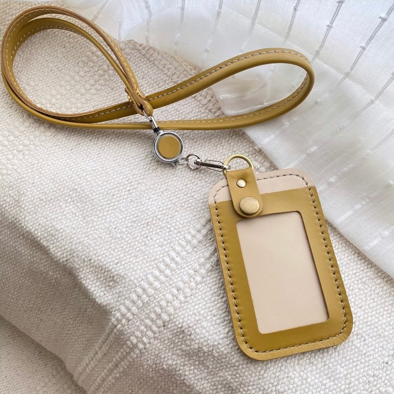 Simple contrasting color card holder + telescopic buckle neck cord - beige bottom + tan border - ที่ใส่บัตรคล้องคอ - หนังแท้ หลากหลายสี