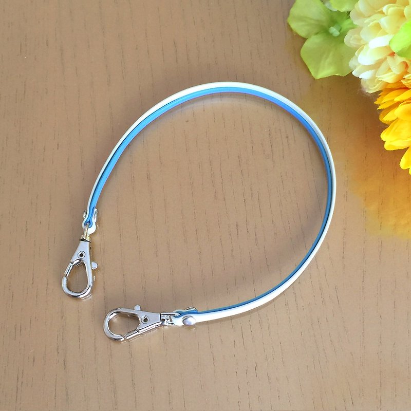 Two-tone color Leather strap ( Light Blue and Ivory ) Clasps : Silver - พวงกุญแจ - หนังแท้ สีน้ำเงิน