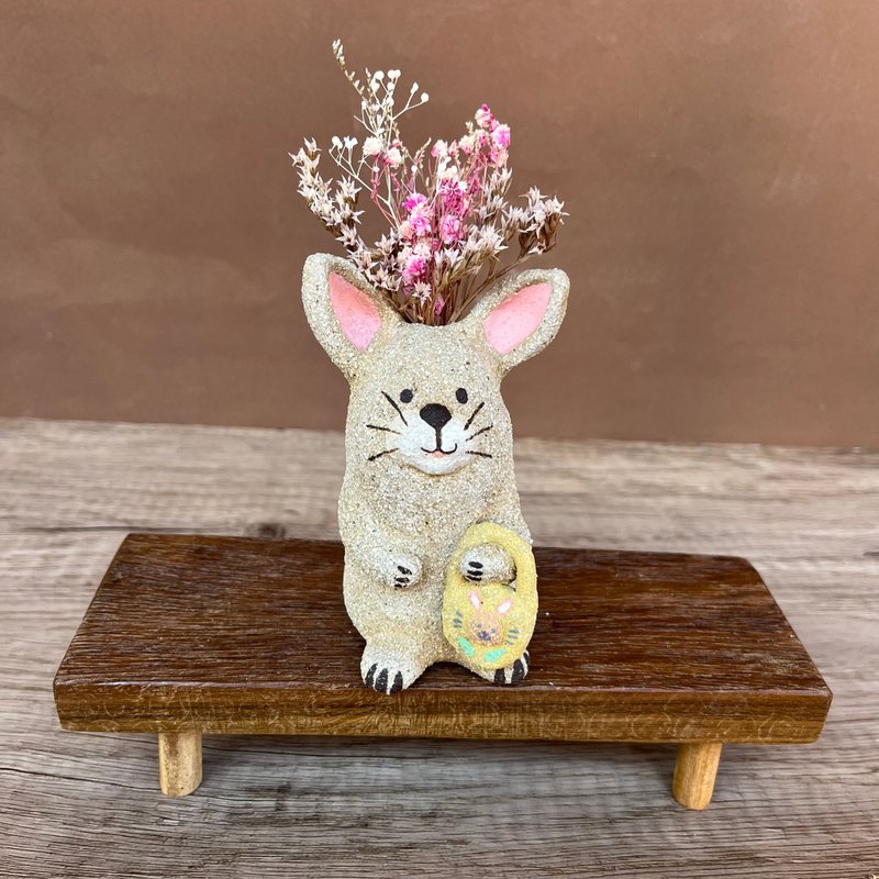 A Lu 小兔陶花器/禮物/手作手繪 美國進口高砂陶 原創僅此一件 - 花瓶/花器 - 陶 多色