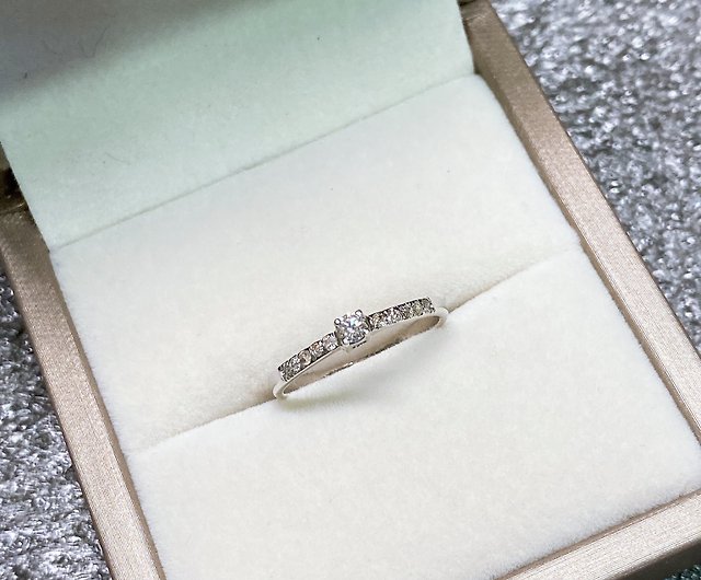 ネパールで手作りされたダイヤモンドワイヤーリング結婚指輪婚約指輪