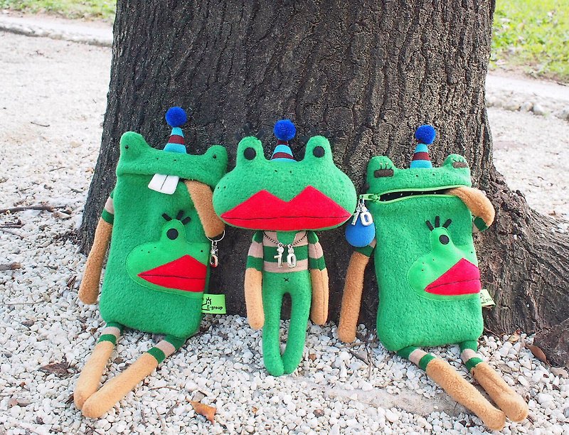 E * grouo 10 anniversary A frog handmade doll gift gift idea section - Stuffed Dolls & Figurines - Cotton & Hemp Green