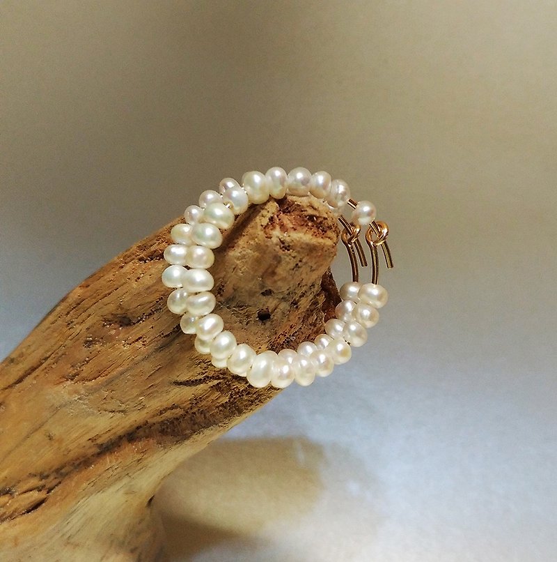 Mini pearl small circle - Earrings & Clip-ons - Other Metals 