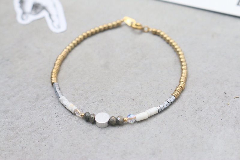 Pyrite bracelet 0949 - Grey zone - สร้อยข้อมือ - เครื่องเพชรพลอย สีทอง