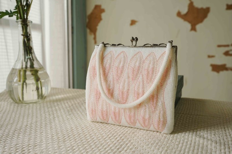 日本尋寶古董包-和風氣質珍珠白粉紅櫻花串珠手拿包 - 手拿包 - 壓克力 白色