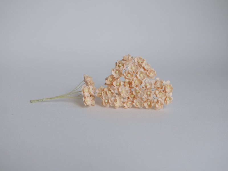 paper flower, 50 pcs. small DIY cherry blossom paper, 1.5 cm., yellow eeg color - 其他 - 紙 橘色