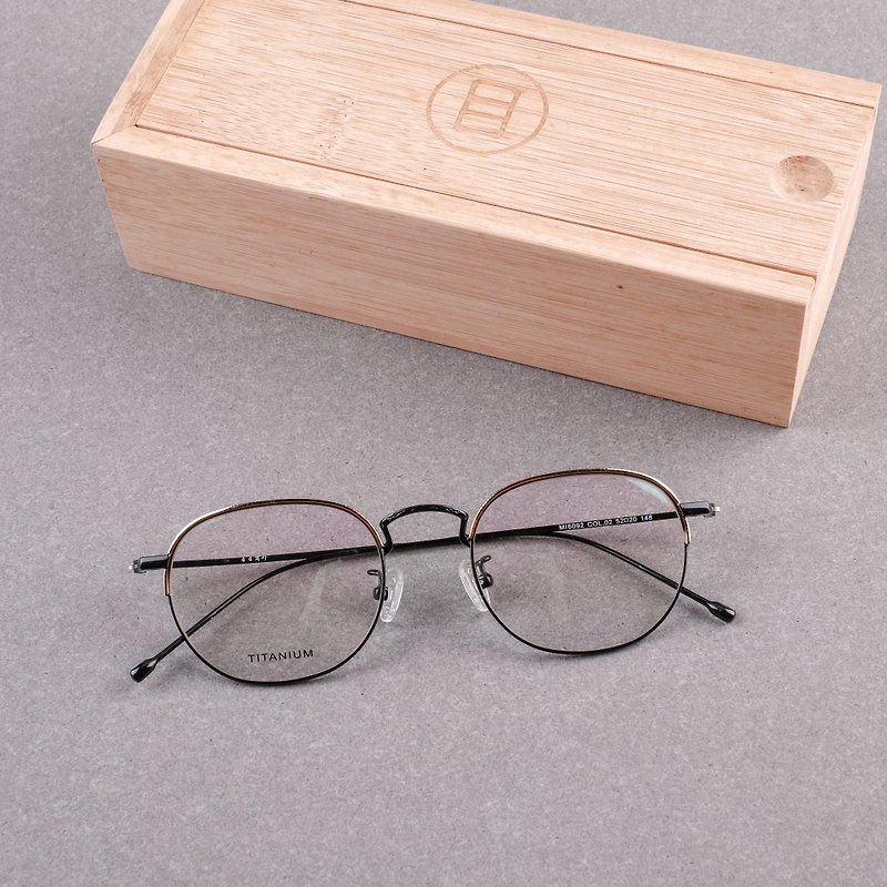 【福利品】復古小圓框 全鈦金屬 男女眼鏡 鏡框 黑金 - 眼鏡/眼鏡框 - 其他材質 黑色