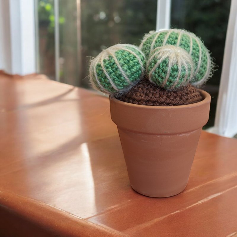 Hakukomachi crocheted potted plant - ของวางตกแต่ง - วัสดุอื่นๆ หลากหลายสี