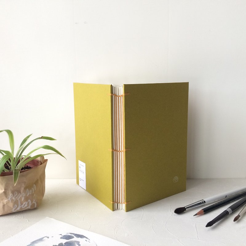Customizable watercolor book | 300g 32k Santos waterford | Mustard yellow watercolor sketchbook - สมุดบันทึก/สมุดปฏิทิน - กระดาษ สีเหลือง