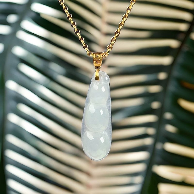 [Mother's Day Special] Ice Jade Lucky Bean Necklace 18K Gold Pendant | Natural Burmese Jade A-grade - Necklaces - Jade White