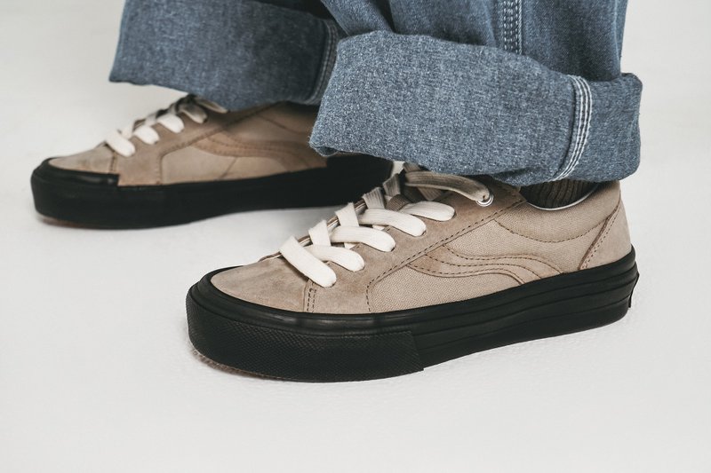 odd CIRKUS ASTLEY LOW - GREY NUBUCK - 男休閒鞋 - 橡膠 灰色