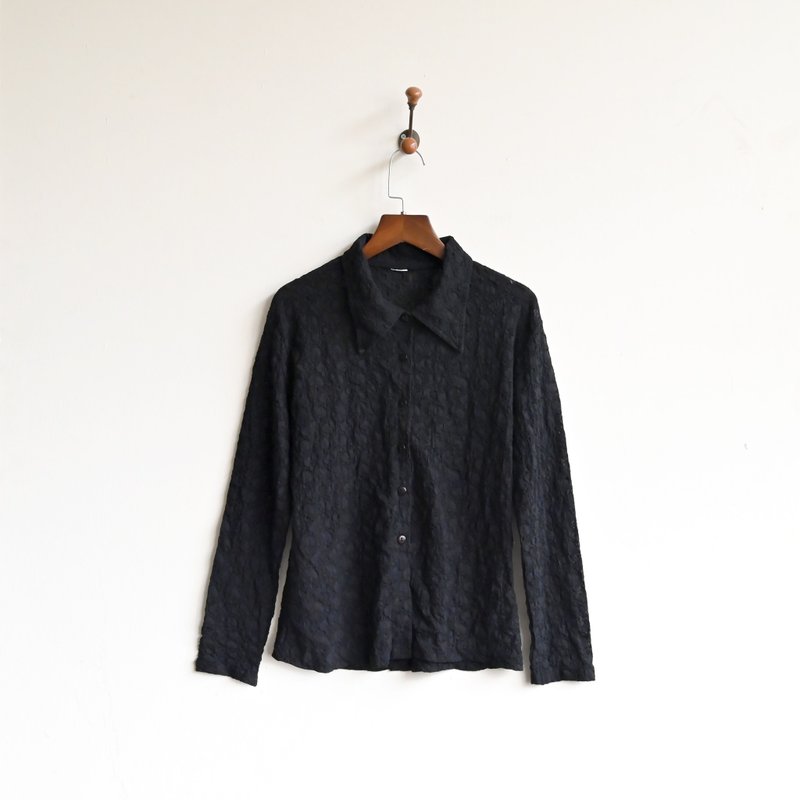 [Egg Plant Vintage] Moonlight Vine Lace Vintage Shirt - Women's Shirts - Other Man-Made Fibers Black