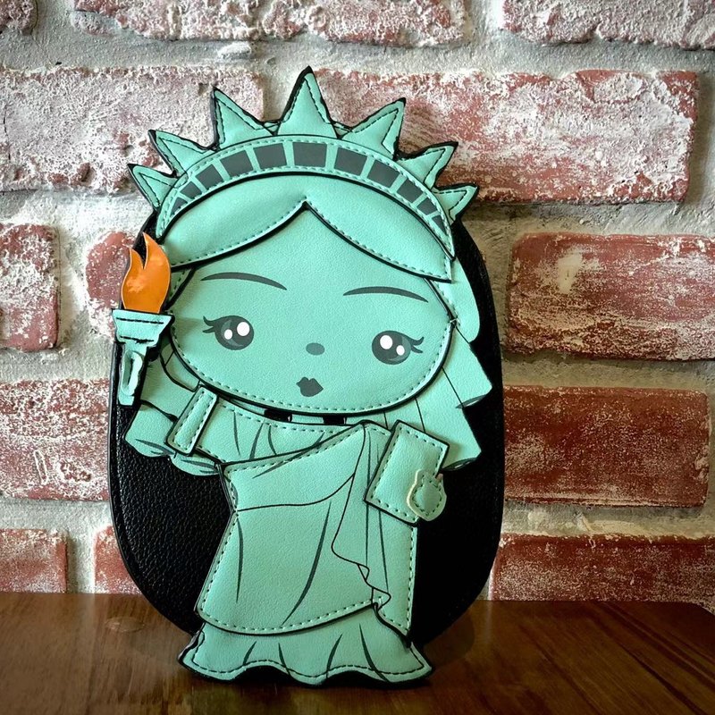 自由女孩童趣造型斜揹包 Statue of Liberty Cross Body Bag - 側背包/斜背包 - 人造皮革 綠色