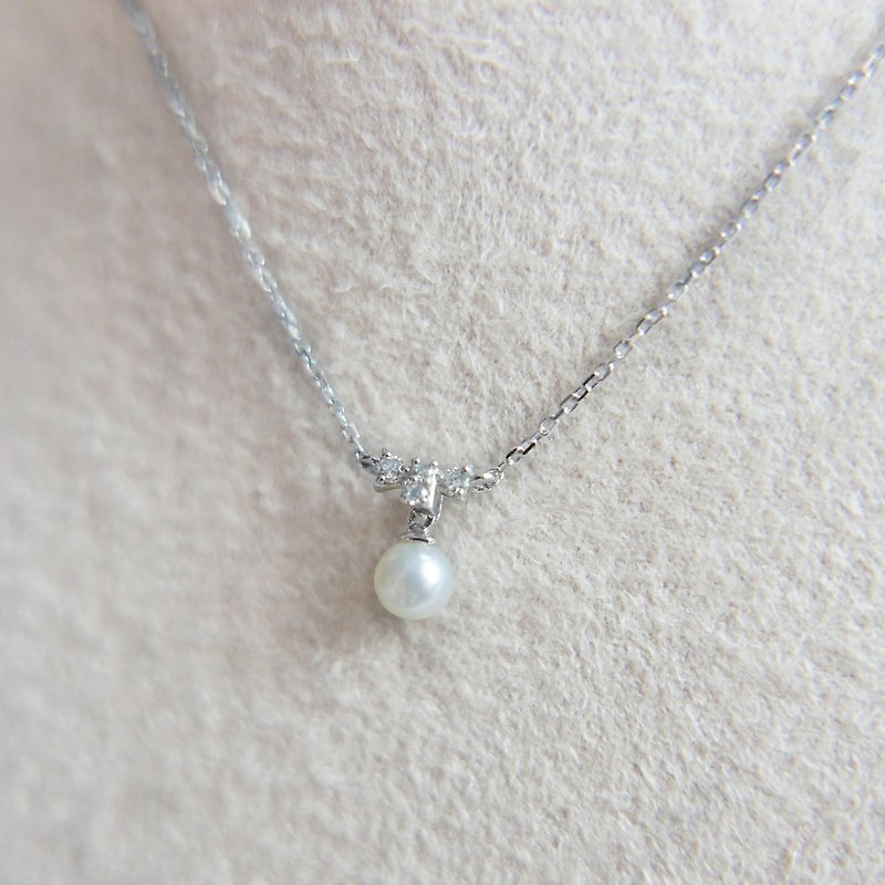 Temperament style bow pearl pendant necklace white K - สร้อยคอ - เครื่องเพชรพลอย ขาว