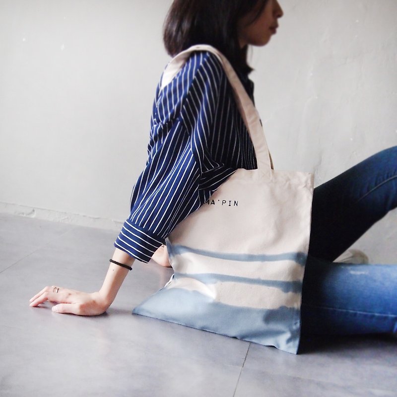 New dyed cornflower blue cotton canvas hand dyed tote bag single back - Messenger Bags & Sling Bags - Cotton & Hemp Blue
