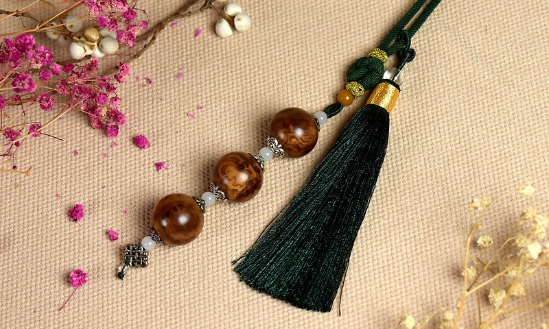 CYPRESS beautiful Xiao Nan tumor flower and wood bead charm - Charms - Wood Brown
