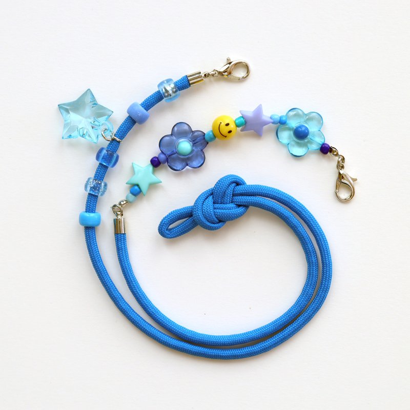 Strap for mask 口罩掛繩 Blue flower smiley mask strap - หน้ากาก - เส้นใยสังเคราะห์ สีน้ำเงิน