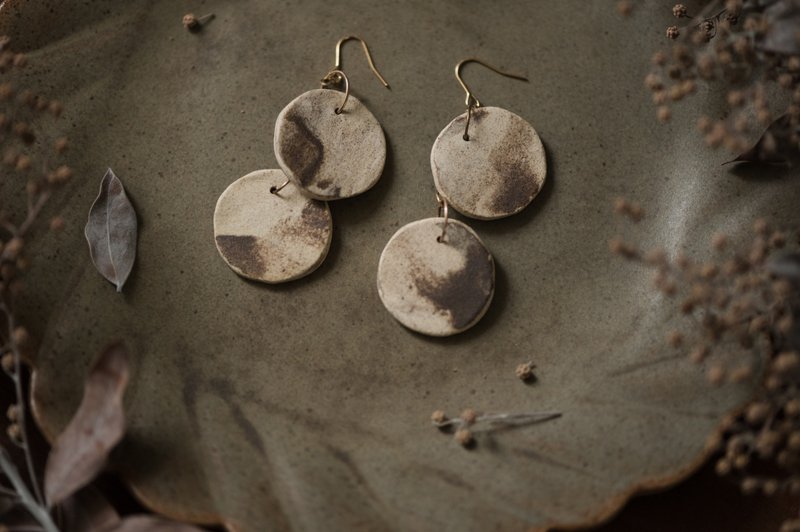 Tao│Pottery Series-Double-layered round pottery - Earrings & Clip-ons - Pottery Brown