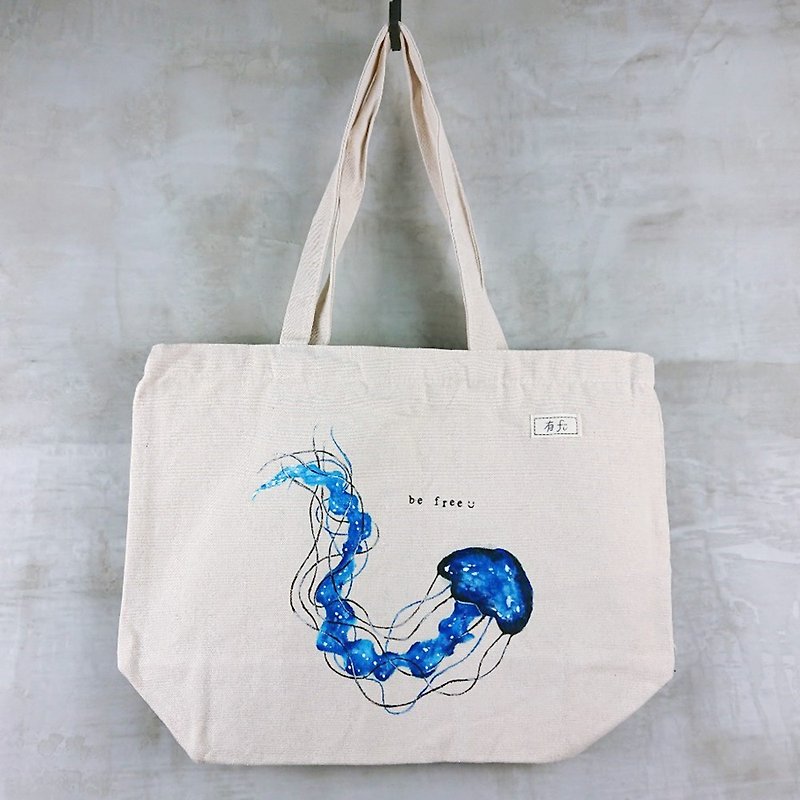 Jellyfish hand drawn canvas bag - กระเป๋าถือ - ผ้าฝ้าย/ผ้าลินิน สีน้ำเงิน