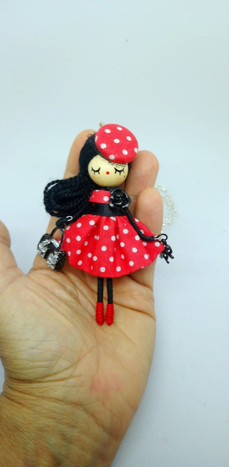 Doll necklace - สร้อยคอ - โลหะ สีแดง