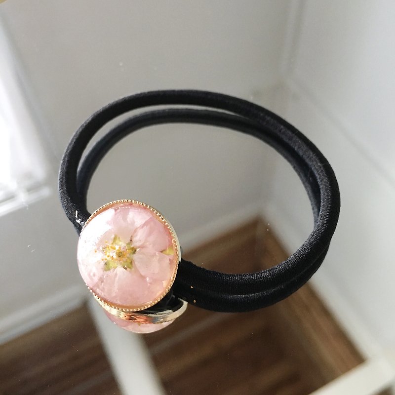 Sakura / Cherry Blossoms hair accessory - เครื่องประดับผม - วัสดุอื่นๆ สึชมพู