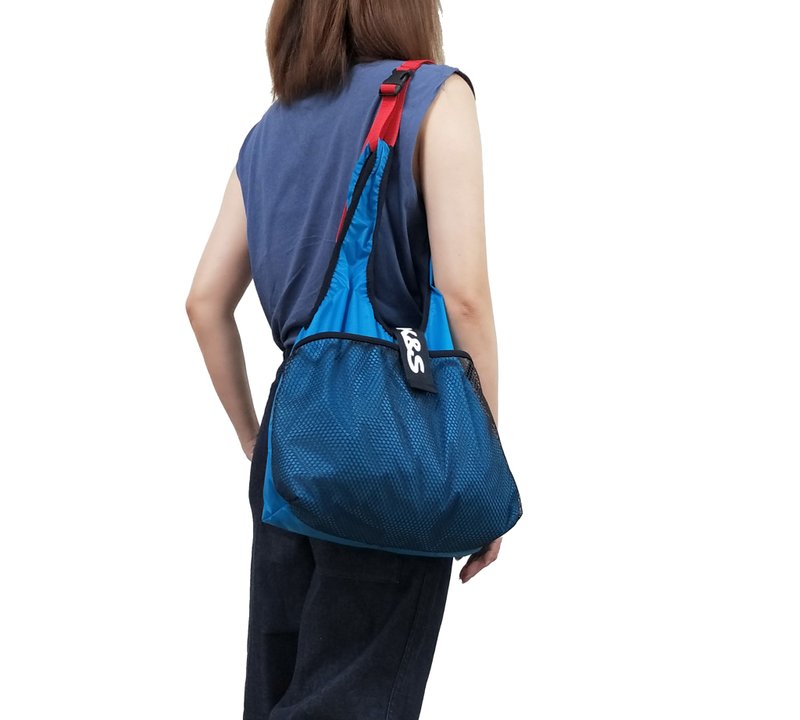 Fashion eco-friendly shopping bag MEDIUM-Capri blue antibacterial and water repellent (with rope) - กระเป๋าถือ - วัสดุกันนำ้ สีน้ำเงิน