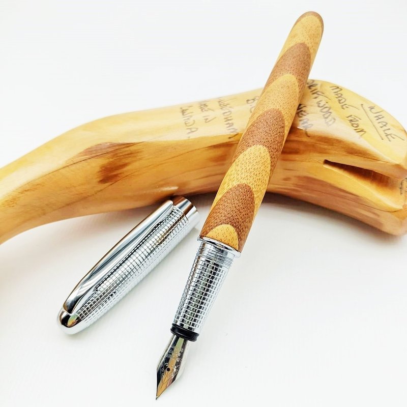 白金 精緻雕刻  天然竹筆 Bamboo 鋼筆 附筆盒 卡式墨水~虎之鶴 - 鋼筆 - 其他材質 