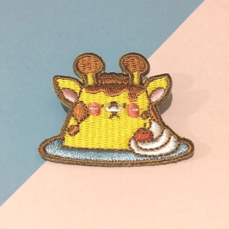 Dog clip star / original embroidery pin / pudding giraffe - Badges & Pins - Thread 